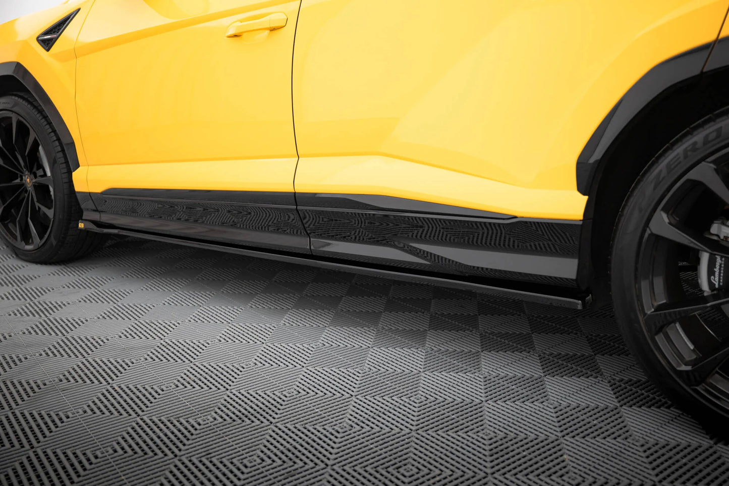 Taloneras Maxton Lamborghini Urus 2018/24