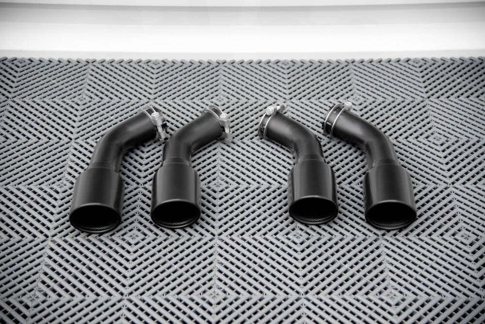 Difusor maxton v3 + Colas de escape reales Cupra Formentor