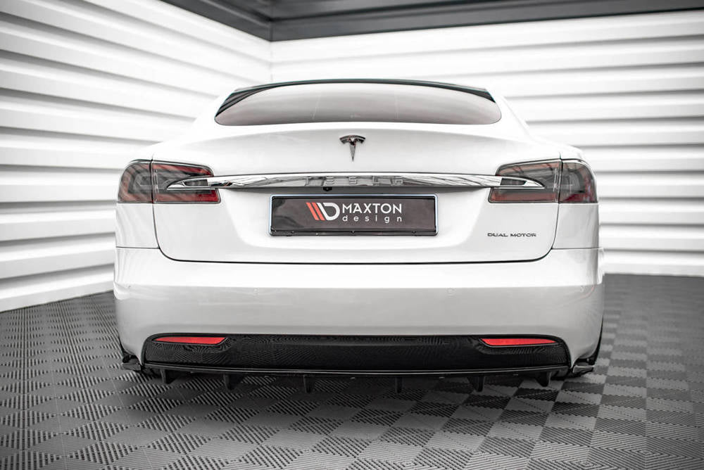 Añadido difusor Maxton Tesla Model S 2016 - 2020