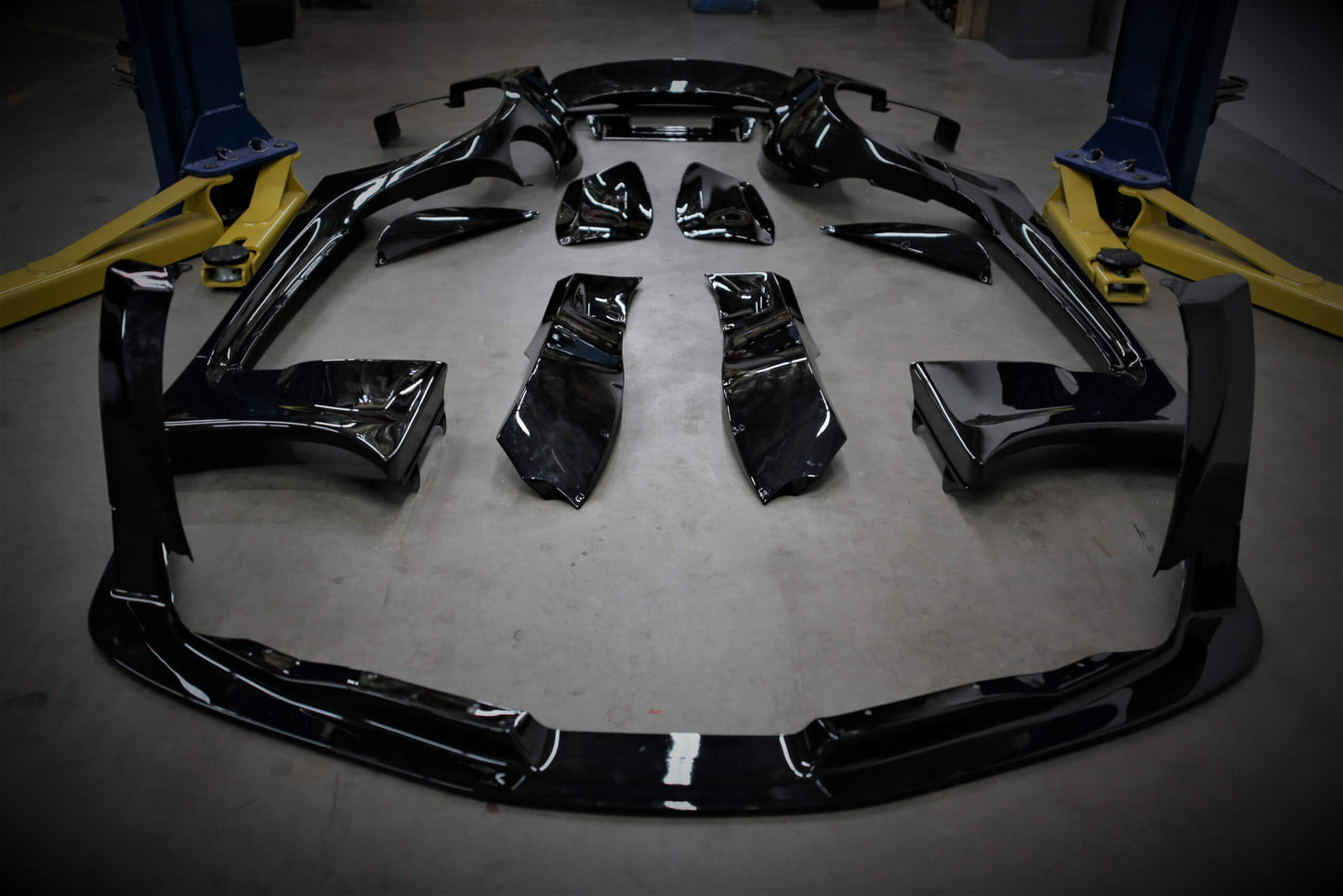 Wide Body kit HKS Toyota Supra Mk5 a90 con alerón