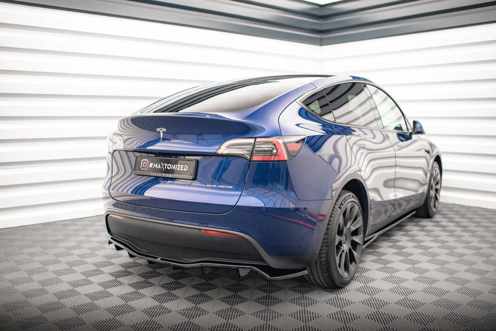 Añadido difusor Maxton Tesla Model Y 2020 -