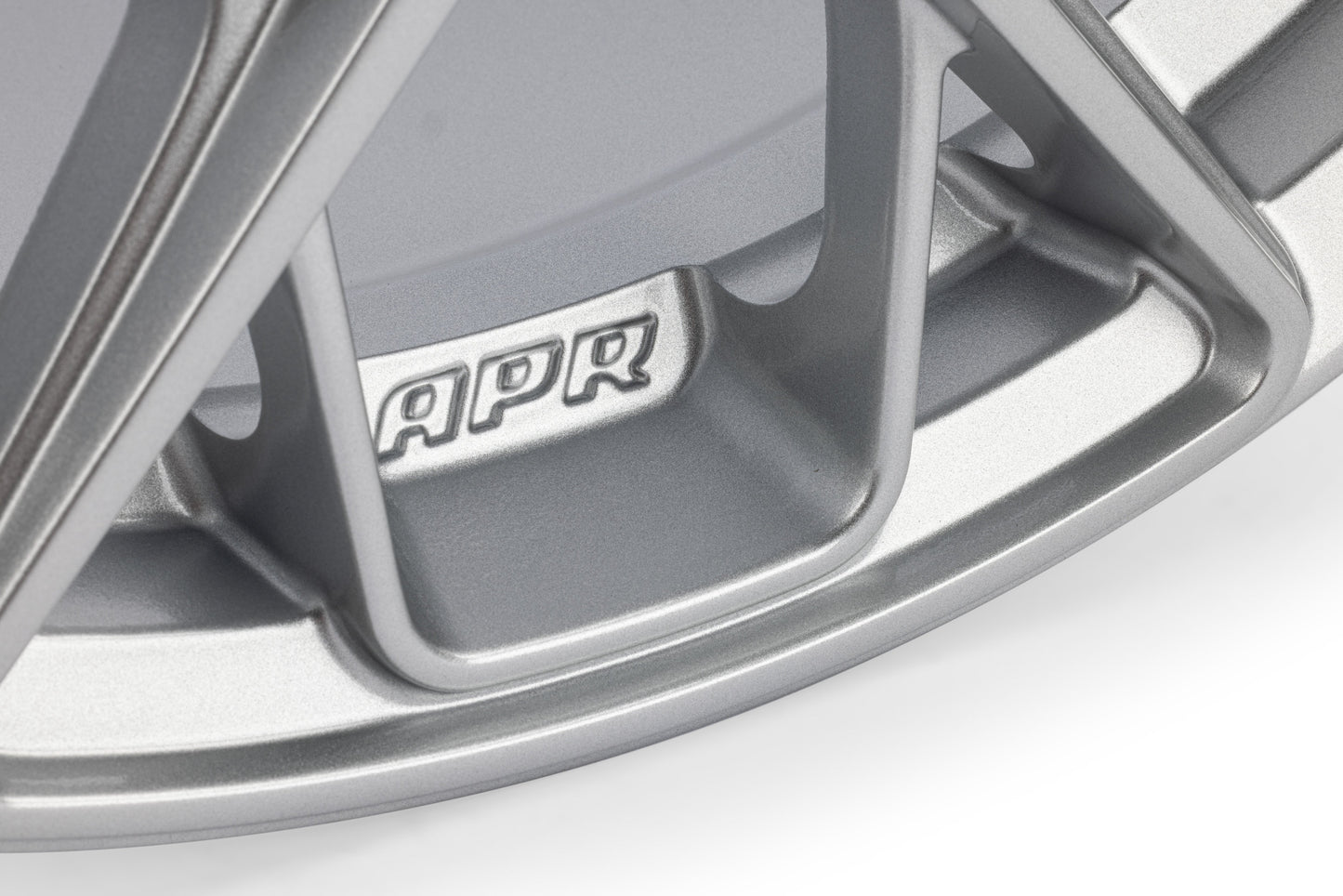 Llanta APR A02 Flow Formed 19 x 8.5 - 5x112 ET45 - Silver