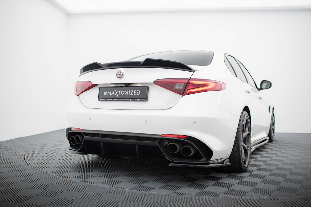 Añadido lateral difusor Maxton ALFA ROMEO GIULIA Quadrifoglio 2016-