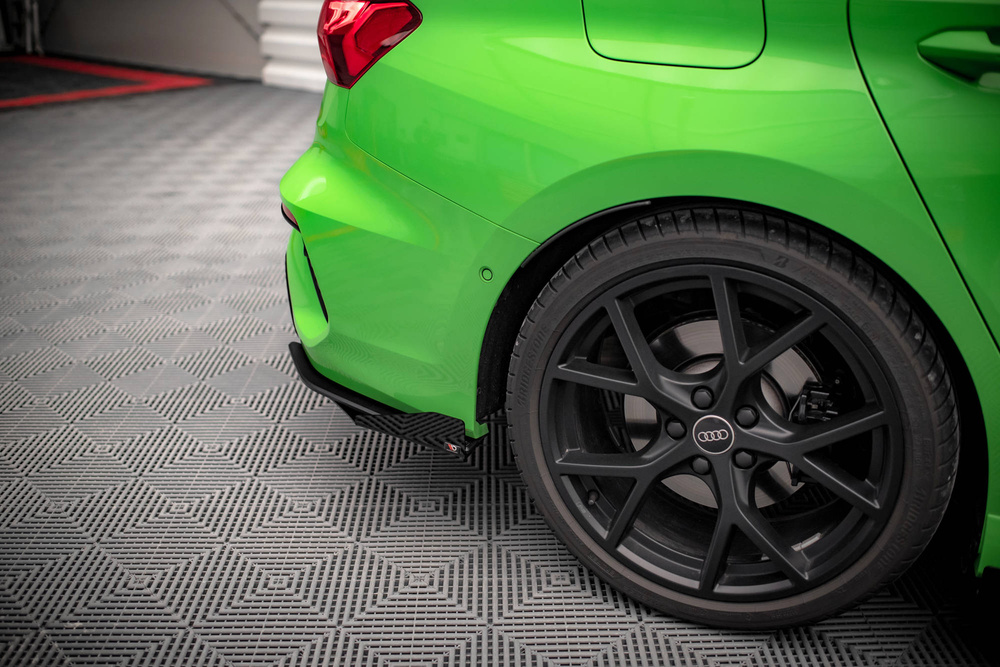 Añadido lateral Difusor Maxton Pro Audi RS3 8Y Sedan 2020-