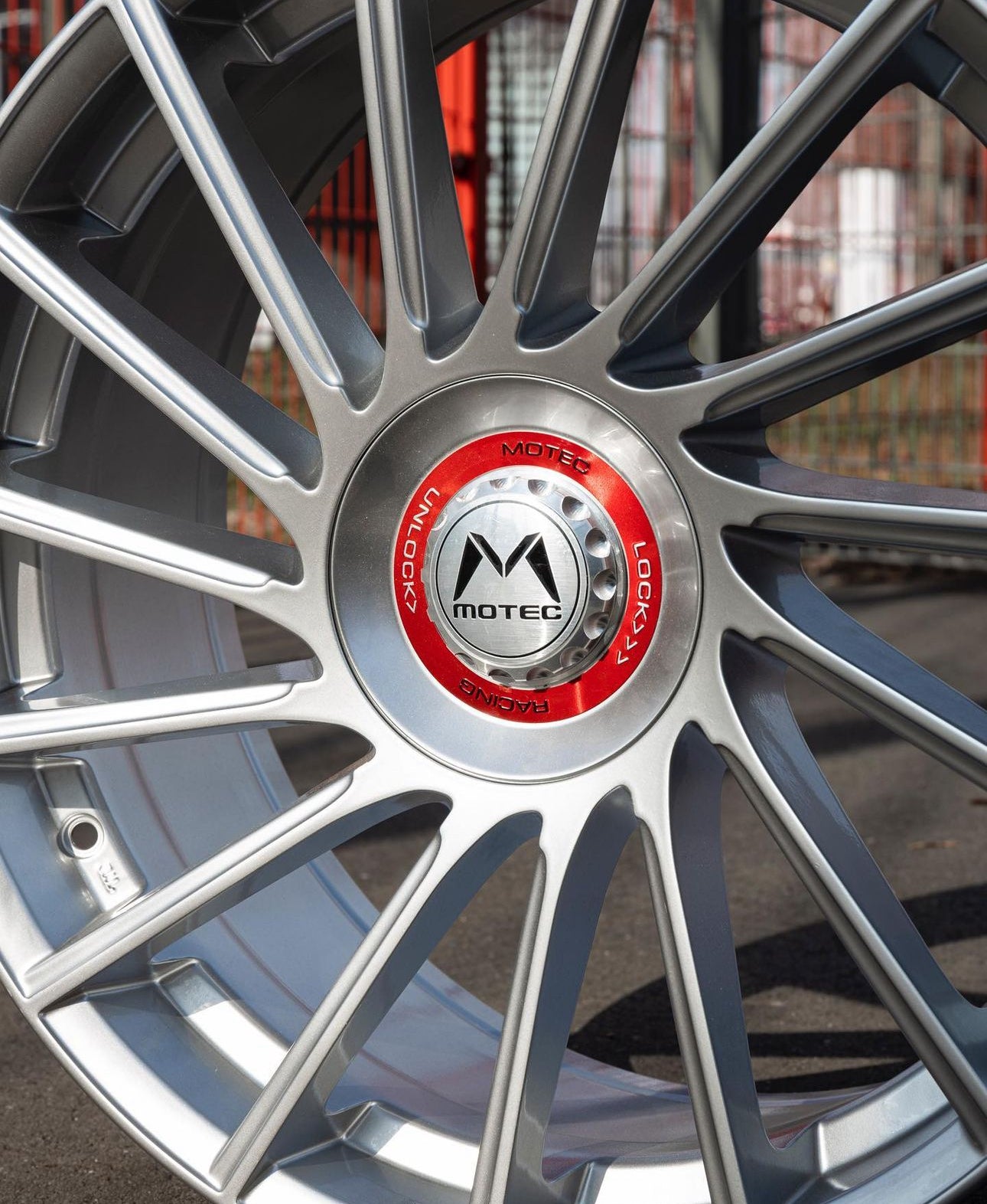 Llantas Motec MCT9 TORNADO REVOLUTION 18” / 19” - High Gloss Silver