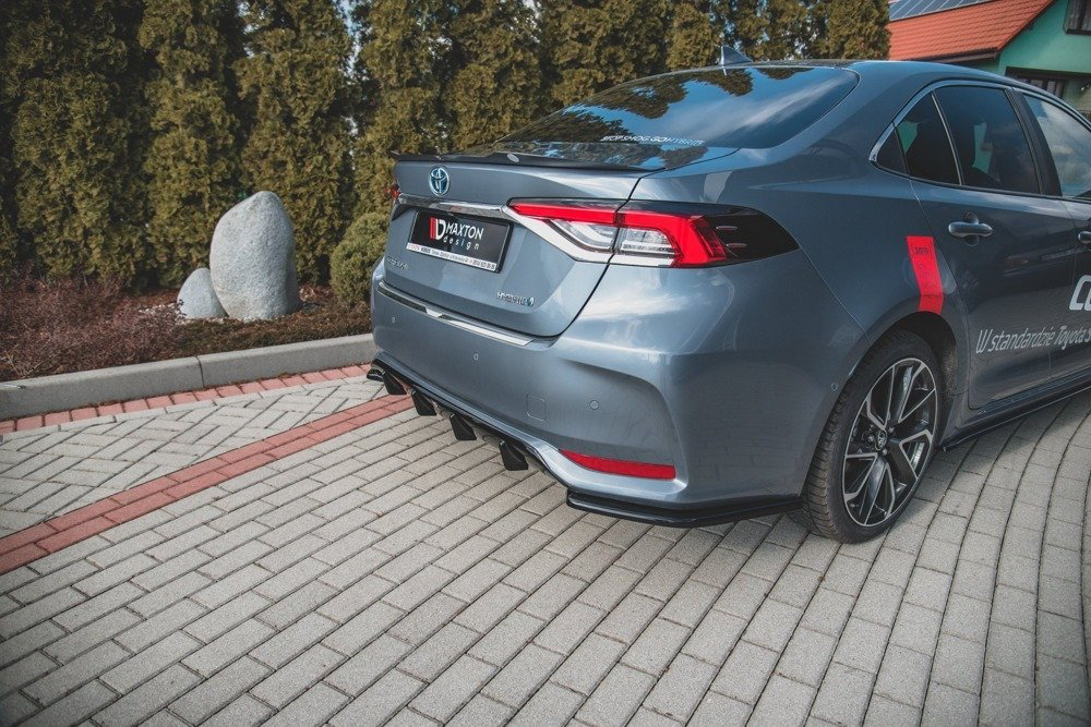 Añadido lateral difusor Maxton Toyota Corolla XII Sedan 2019 - 2023