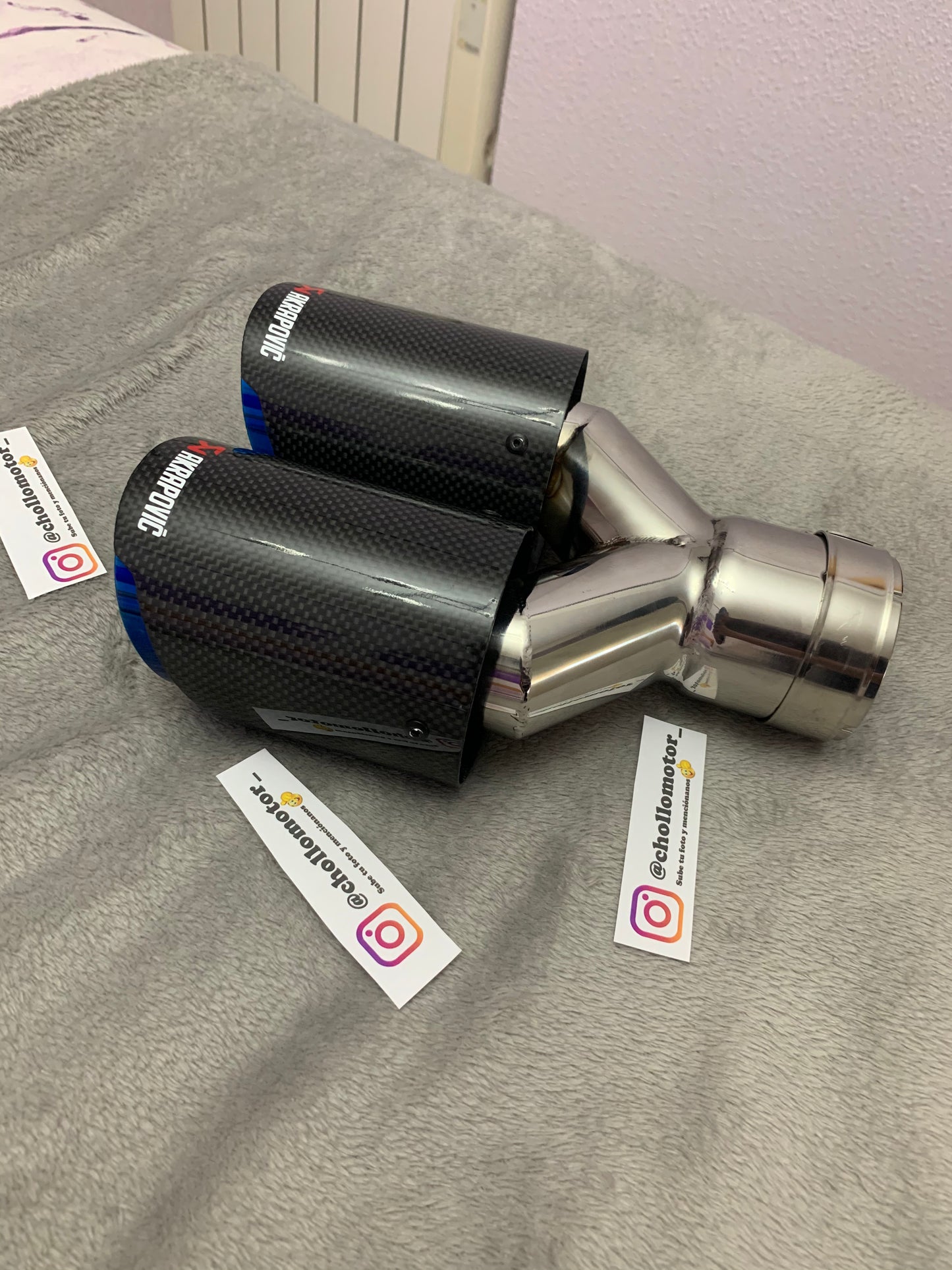 Colas escape doble azul rectas