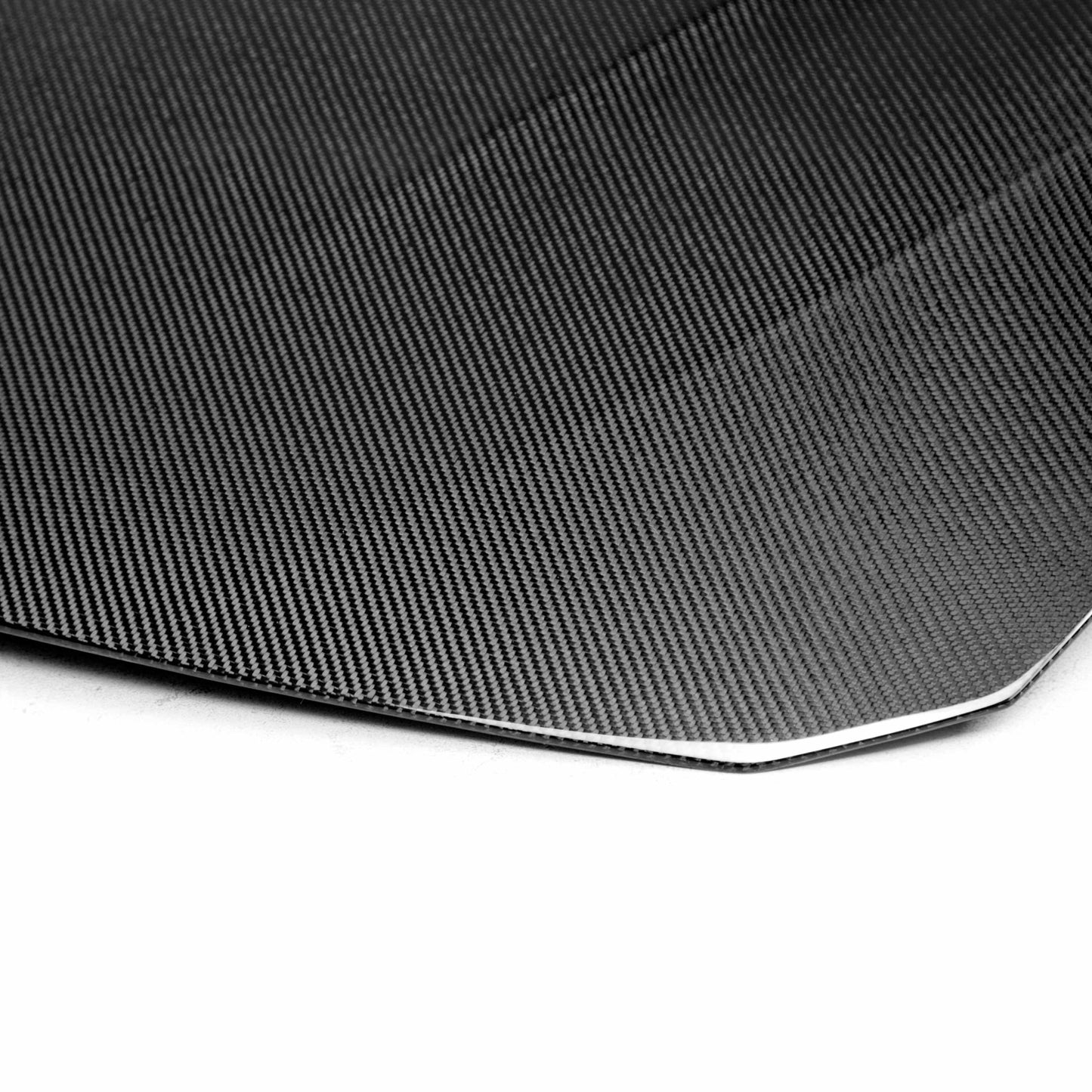 Capo de carbono Seibon OEM para BMW M3 F80 / M4 F8x