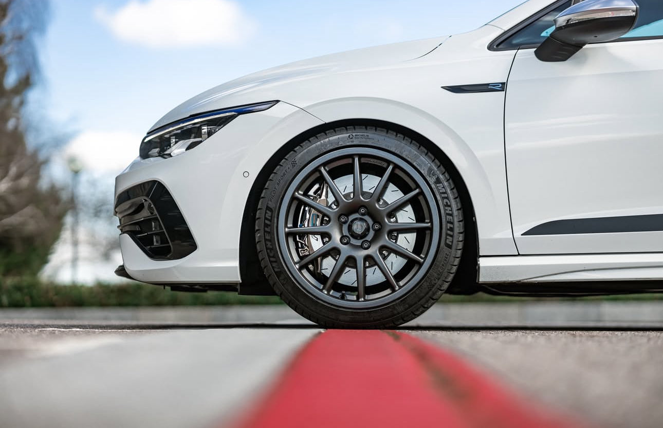 Llantas Racingline Cup Edition 18 x 8.5 - 5x112 ET45 - Gunmetal
