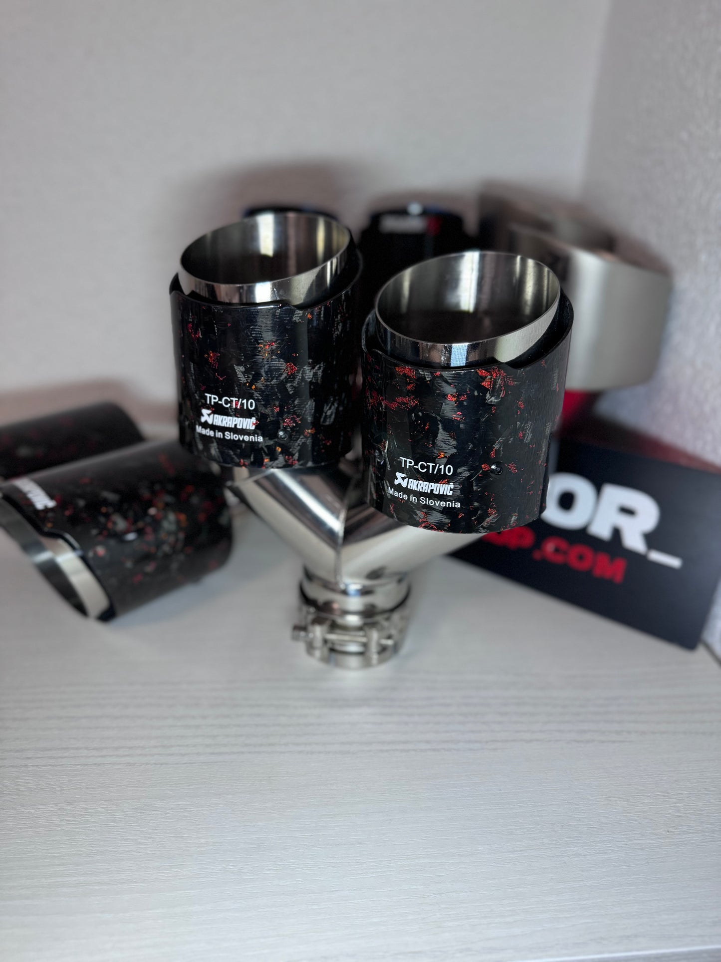 Colas escape dobles Carbono Forjado Rojo