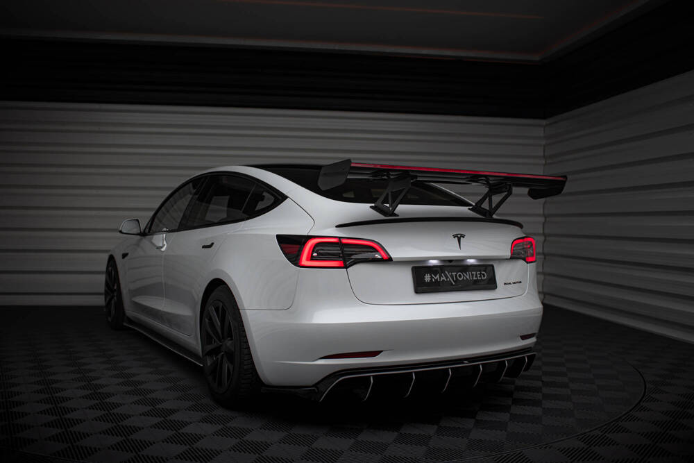 Aleron Carbono con Led Maxton Tesla Model 3 2017-
