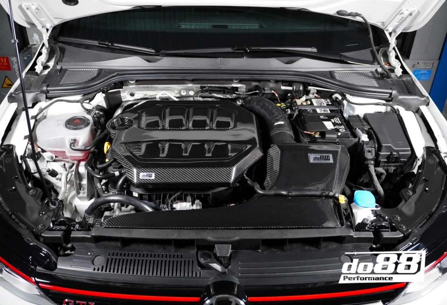 Tapa motor de carbono Volkswagen Golf mk8 GTI / GTI CS / R / ED45 2.0Tsi