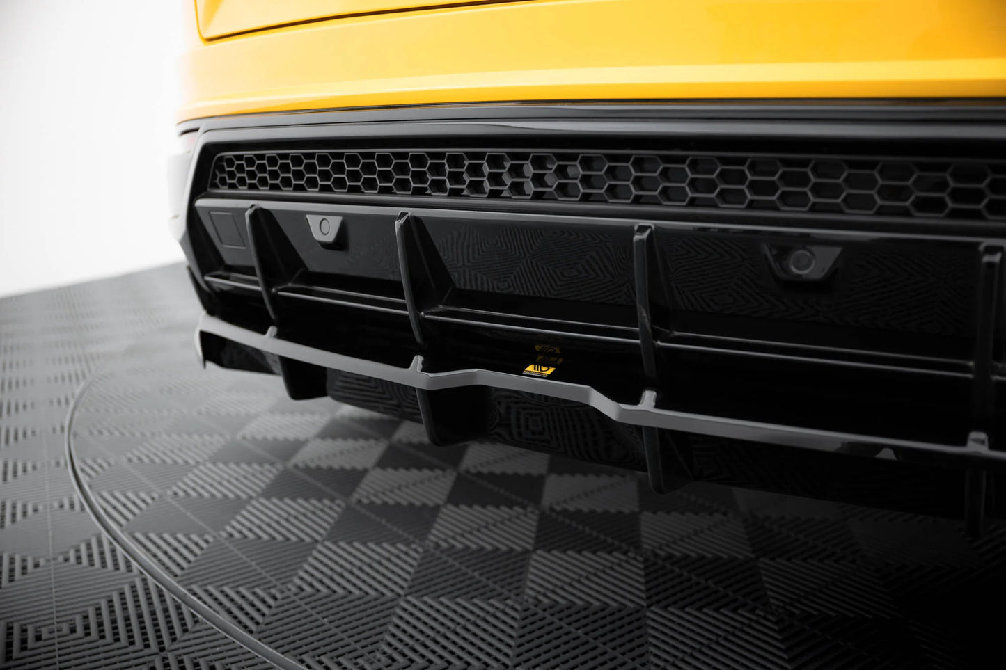 Difusor trasero Maxton Lamborghini Urus 2018/24