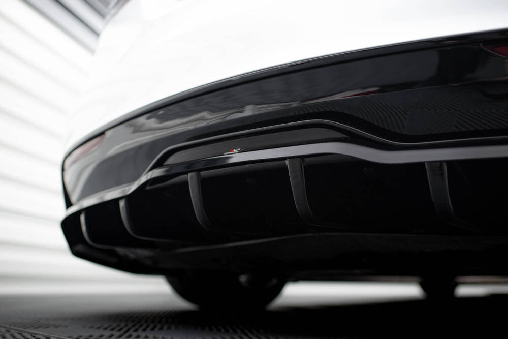 Añadido difusor Maxton V1 Tesla Model S Plaid 2021 -