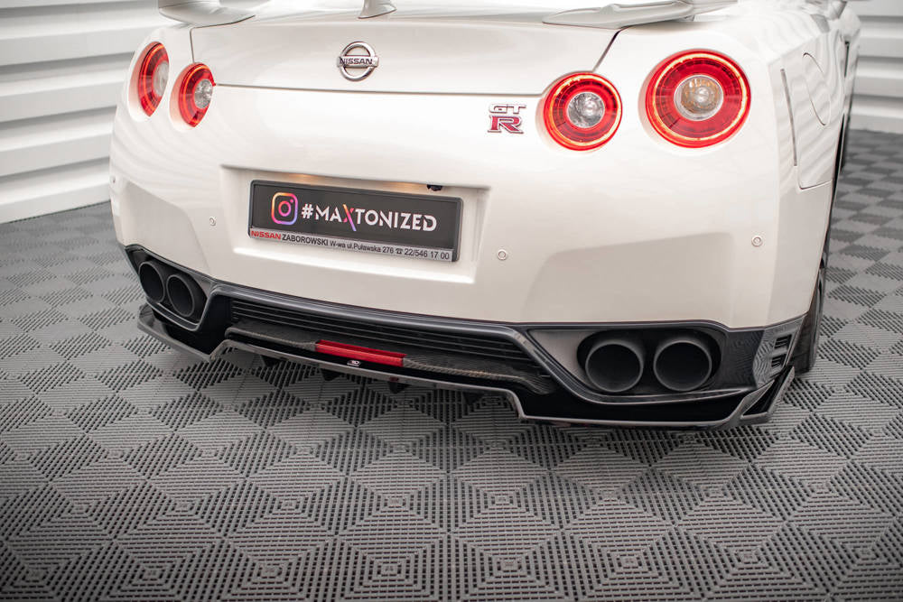 Añadido difusor maxton Nissan Gtr R35 2011/16