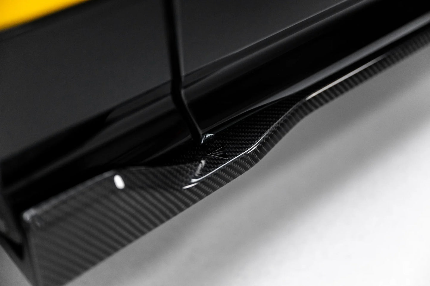 Taloneras Maxton Carbono prepeg Lamborghini Urus 2018/24