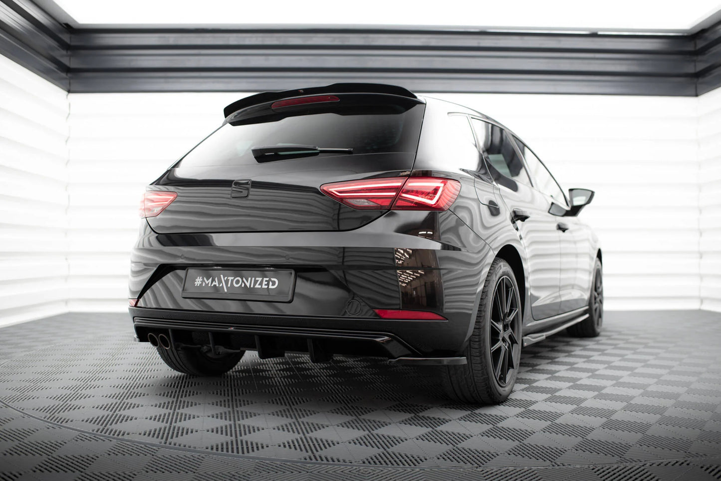 Añadido lateral difusor Maxton V2 Seat Leon mk3 2017/20