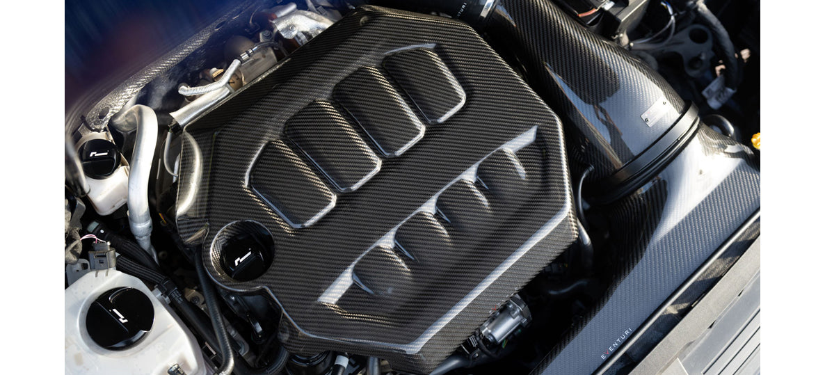 Tapa de motor de fibra de carbono Eventuri para Golf 8 GTI / Golf 8 R