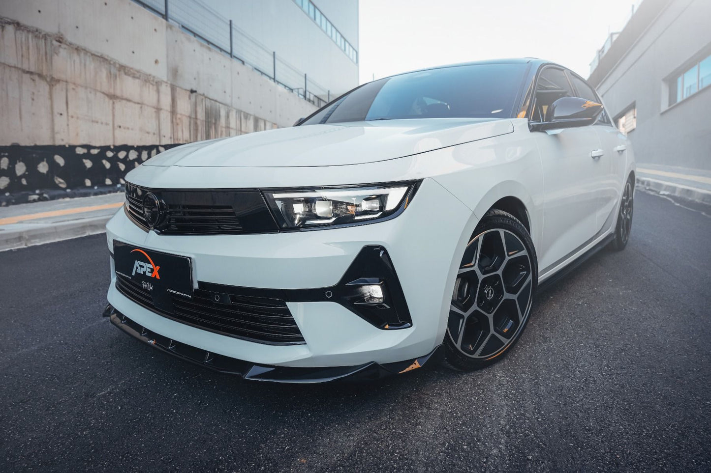 Lip Apex Opel Astra L 2020+