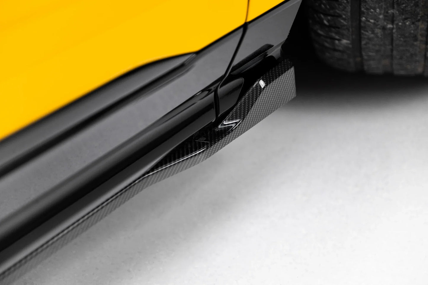 Taloneras Maxton Carbono prepeg Lamborghini Urus 2018/24