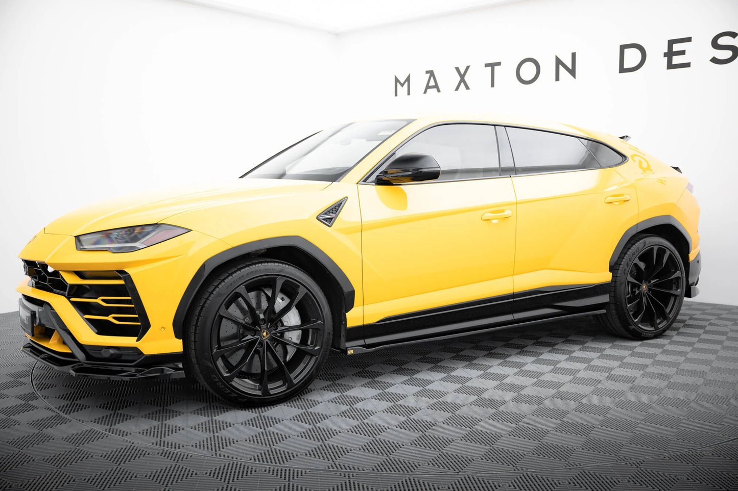 Kit piezas Maxton Lamborghini Urus 2018/24