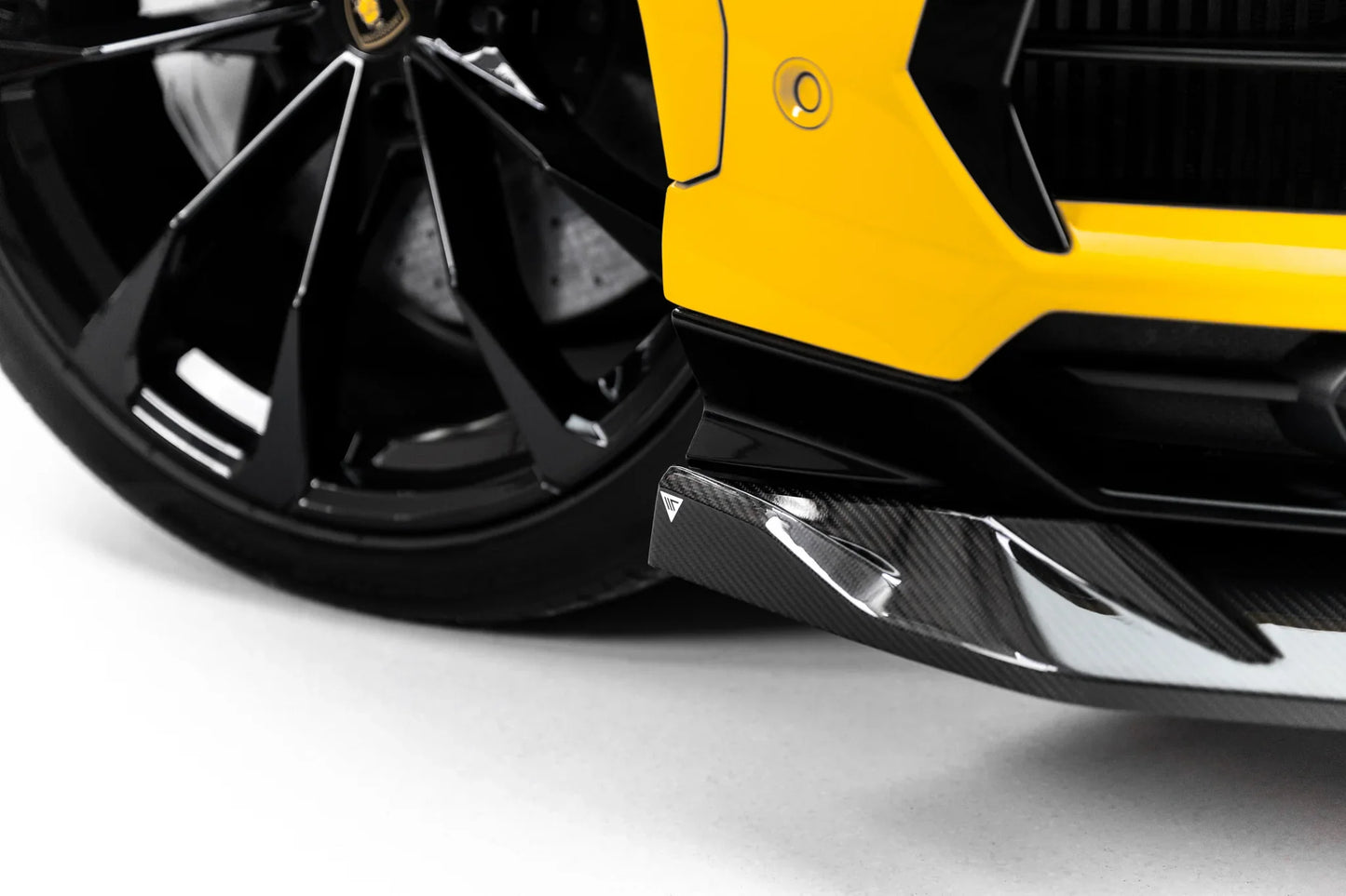 Lip Maxton Carbono prepeg Lamborghini Urus 2018/24