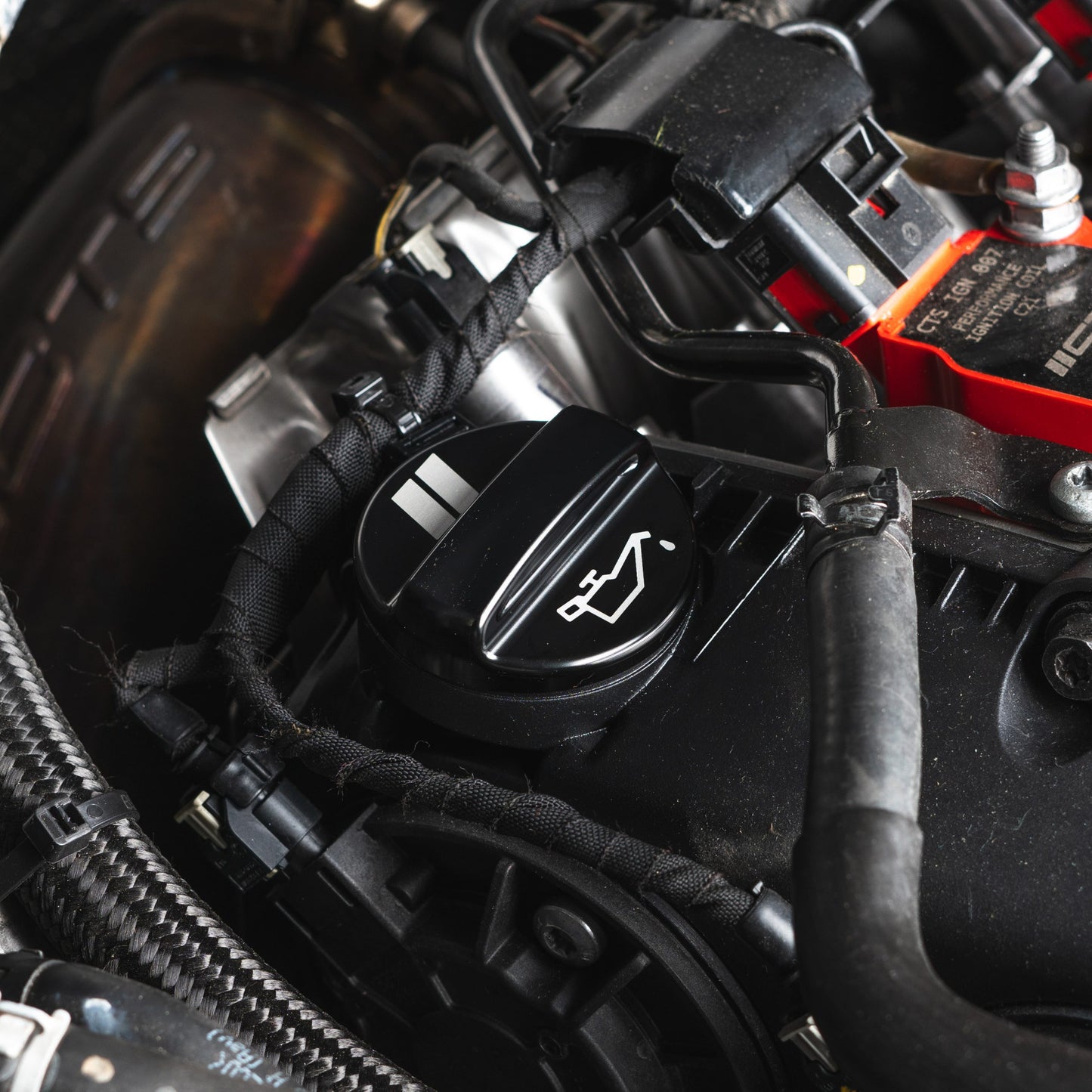 Tapa de aceite CTS Turbo para Golf 7 / S3 8V / RS3 8V / TT 8S 2.0 TFSI EA888.3 / 2.5 TFSI Evo