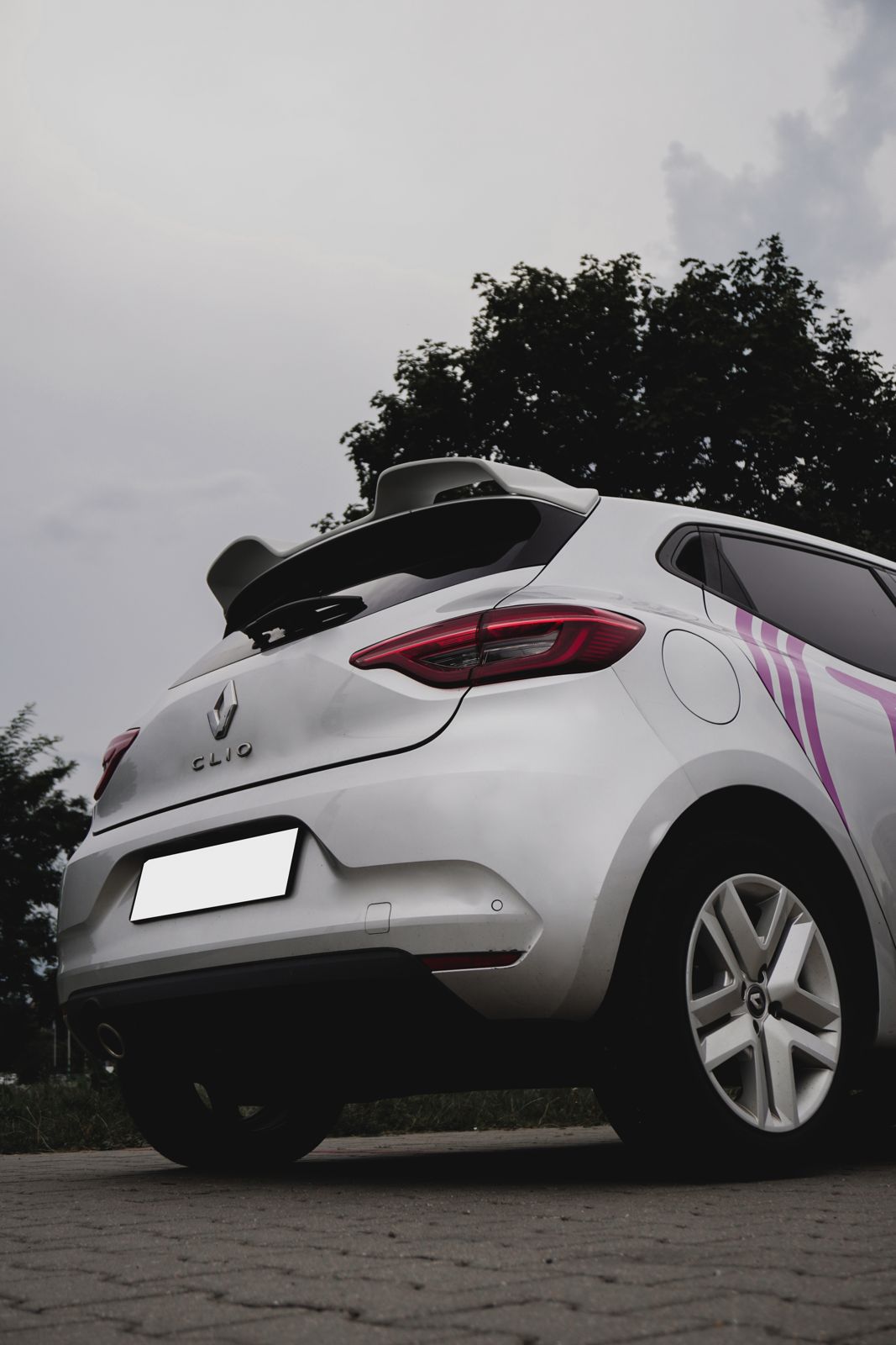 Aleron Renault Clio Mk5 look performance