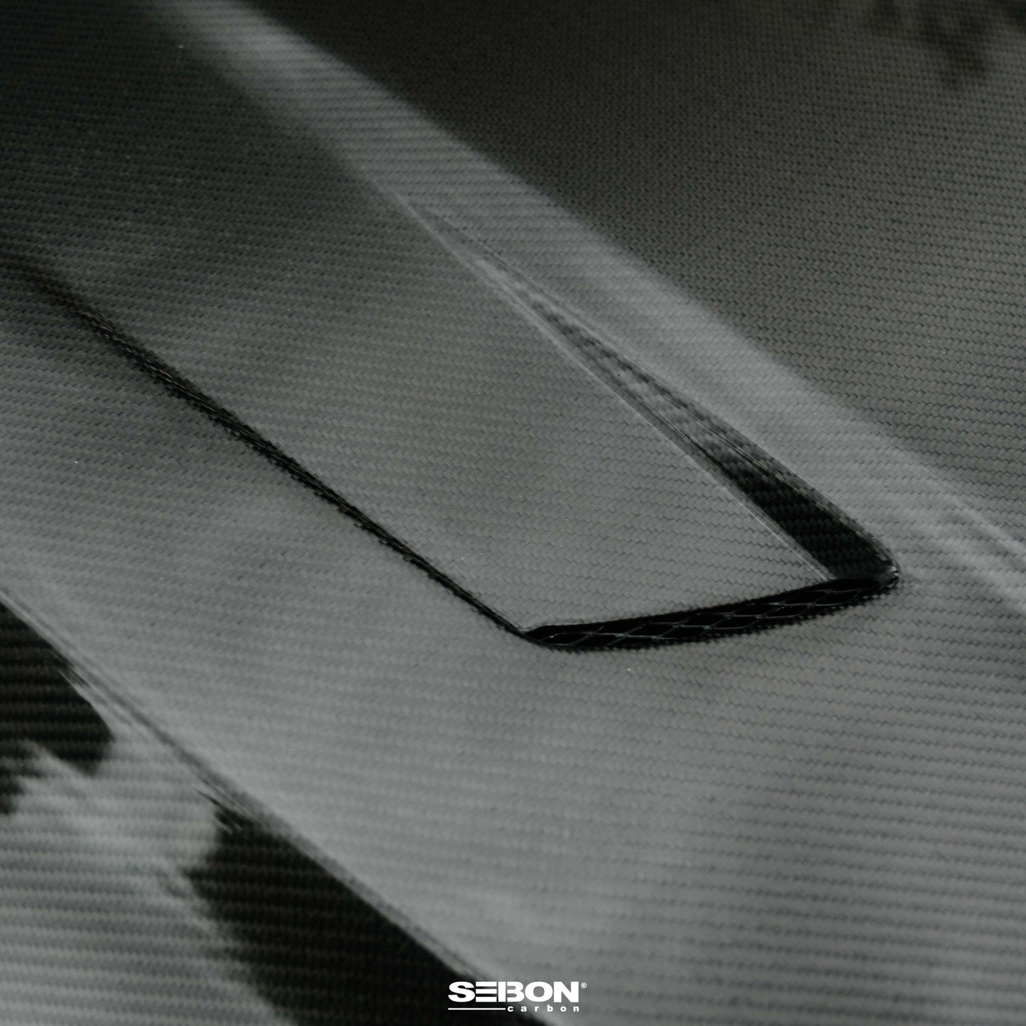 Capo de carbono Seibon TM-Style para Golf 8 GTI / Golf 8 R