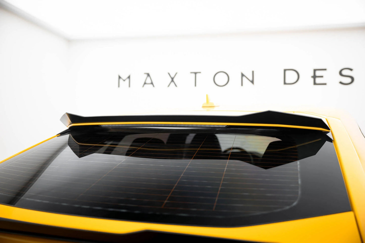 Aleron Superior Maxton Lamborghini Urus 2018/24