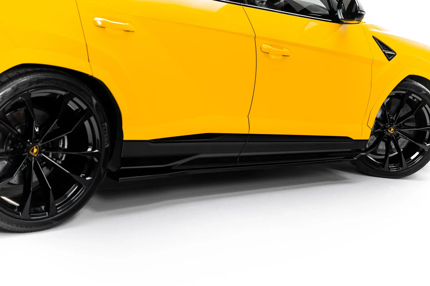 Taloneras Maxton Carbono prepeg Lamborghini Urus 2018/24