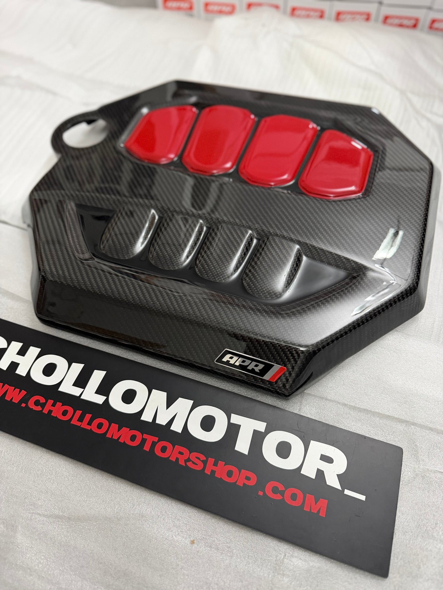 Tapa de motor de fibra de carbono APR para S3 8Y / Golf 8 GTI / Golf 8 R / Formentor EA888.4