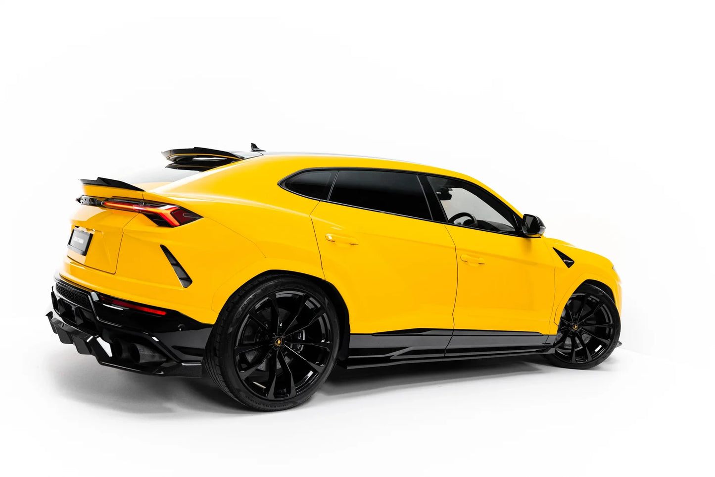 Taloneras Maxton Carbono prepeg Lamborghini Urus 2018/24