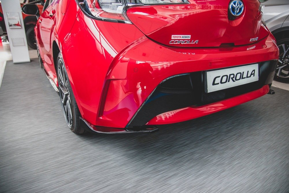 Añadido lateral difusor Maxton Toyota Corolla XII Hatchback 2019-