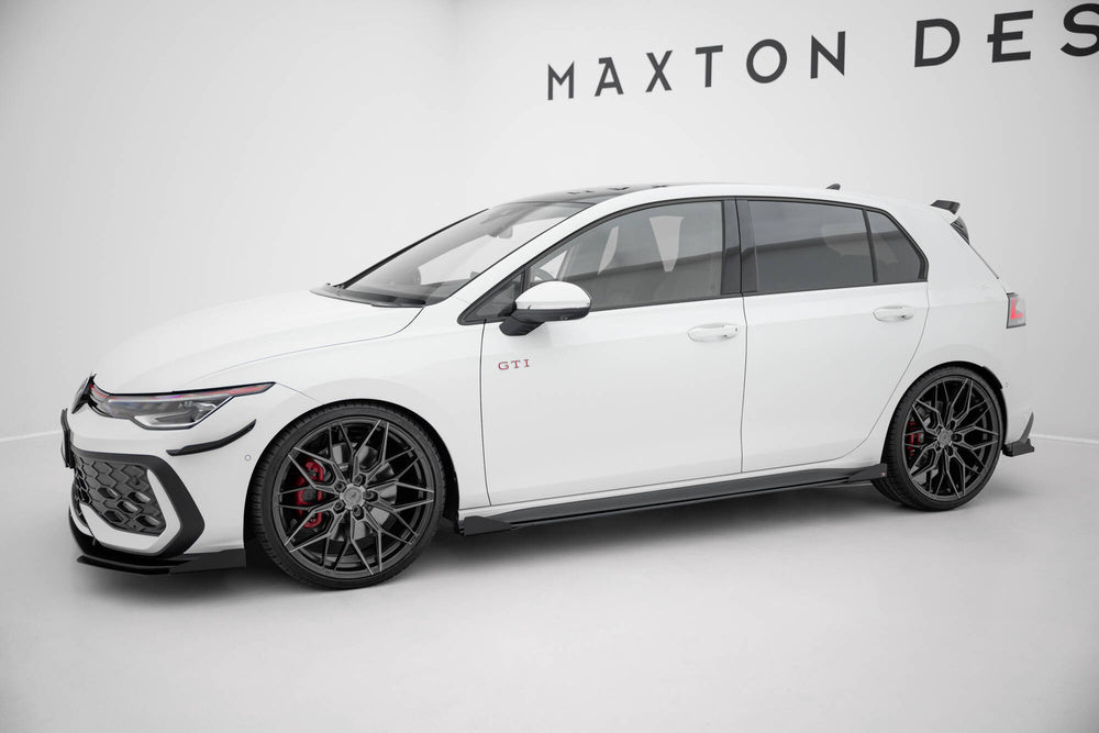 Taloneras Maxton Pro + flaps Golf Mk8 GTI / GTE / GTI Clubsport / GTD / R-Line  2020-