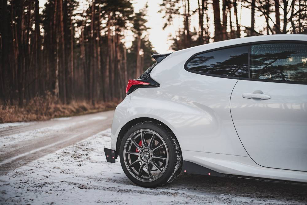 Añadido lateral difusor Maxton V2 + flaps Toyota Gr Yaris 2020-