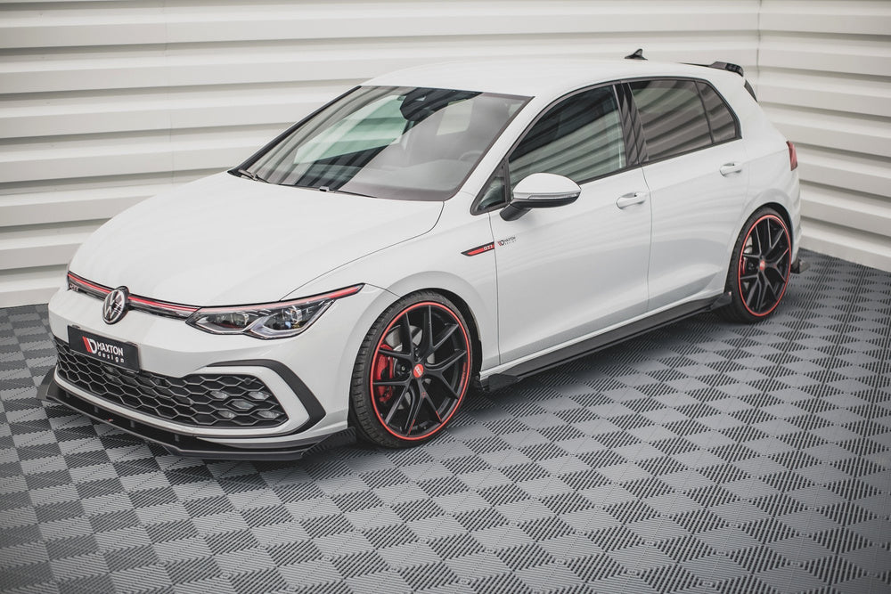 Taloneras Maxton Pro + flaps Golf Mk8 GTI / GTE / GTI Clubsport / GTD / R-Line  2020-
