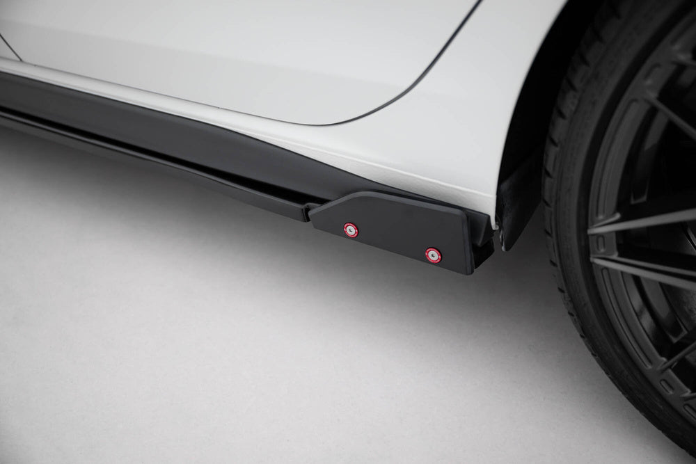 Taloneras Maxton V2 + flaps Golf Mk8 GTI / GTE / GTI Clubsport / GTD / R-Line  2020-
