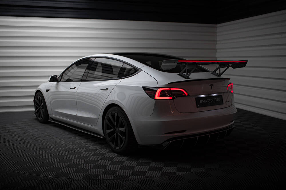 Aleron Carbono con Led Maxton Tesla Model 3 2017-