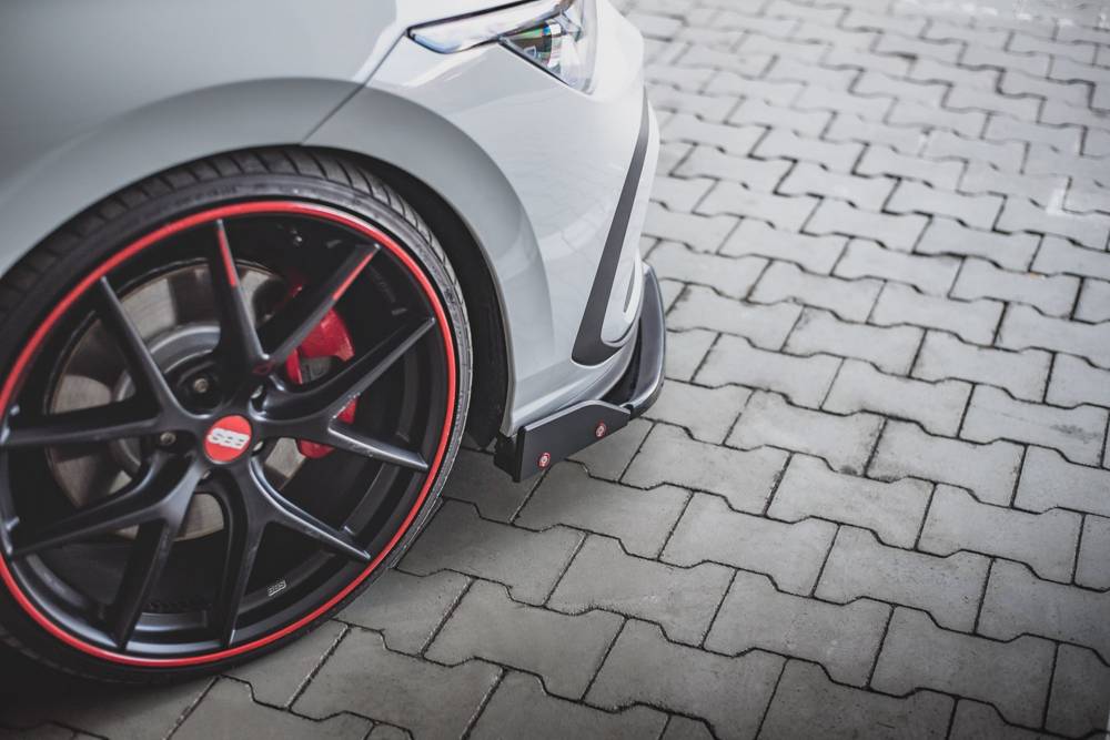 Lip Maxton V3 + flaps Golf mk8 RLINE