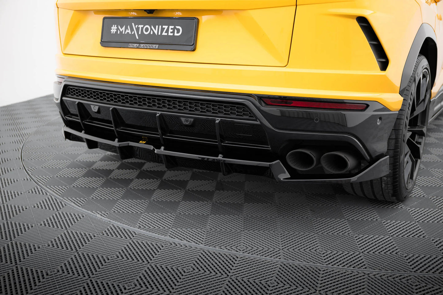 Difusor trasero Maxton Lamborghini Urus 2018/24