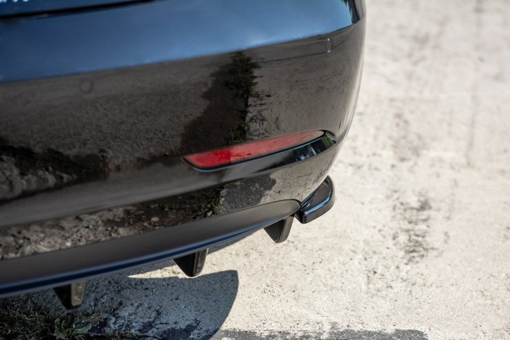 Añadido lateral difusor Maxton Tesla Model 3 2017 - 2023