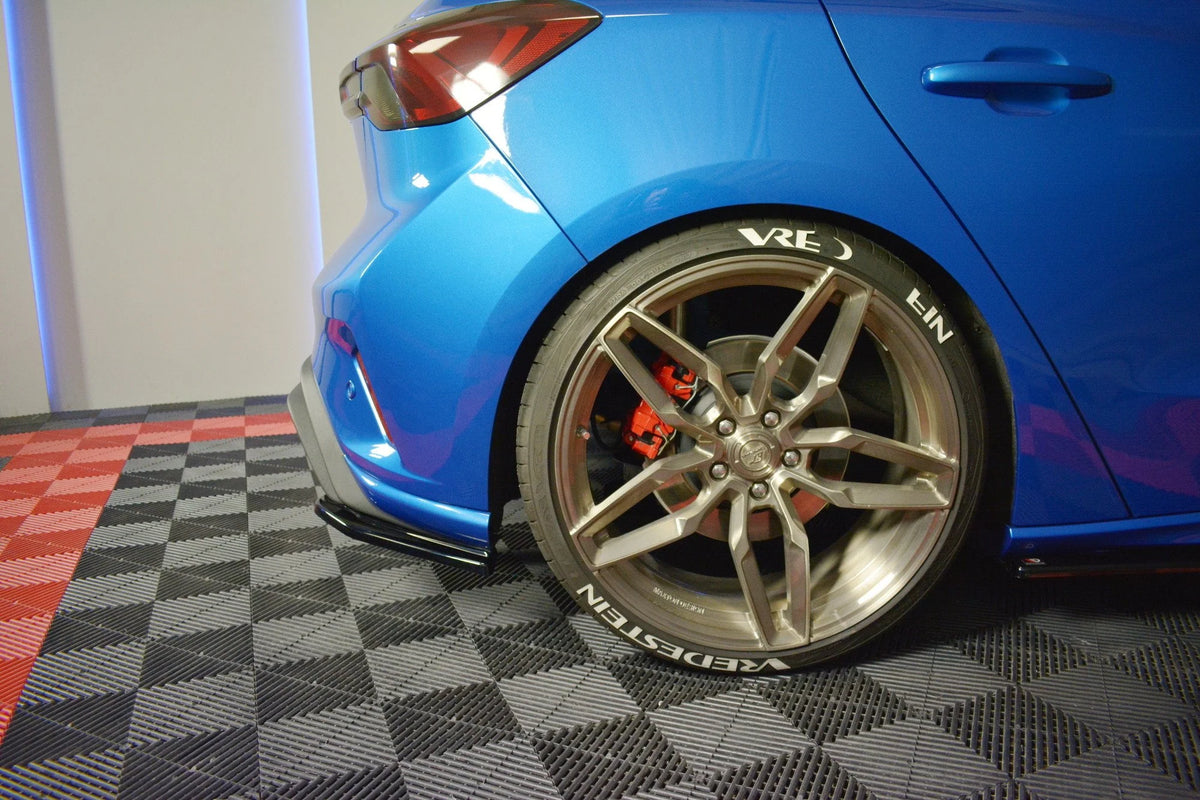 Añadido lateral difusor Maxton V2 Ford Focus MK4 Stline