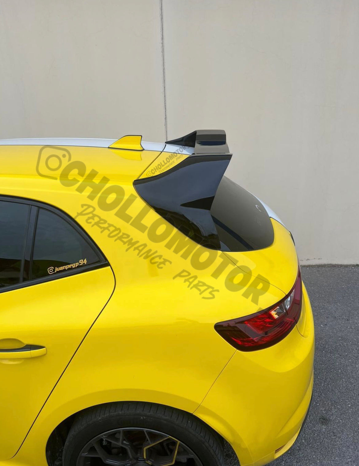 Aleron Renault Megane 4 look Trophy